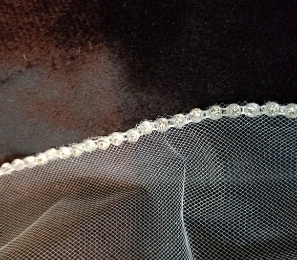 🌷 New  Wedding Veil with Beautiful Rhinestones - Picture 3 of 6